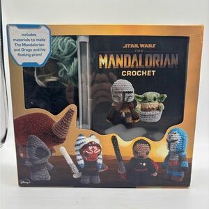 Disney Star Wars Mandalorian Crochet Set - Black, Green, Brown